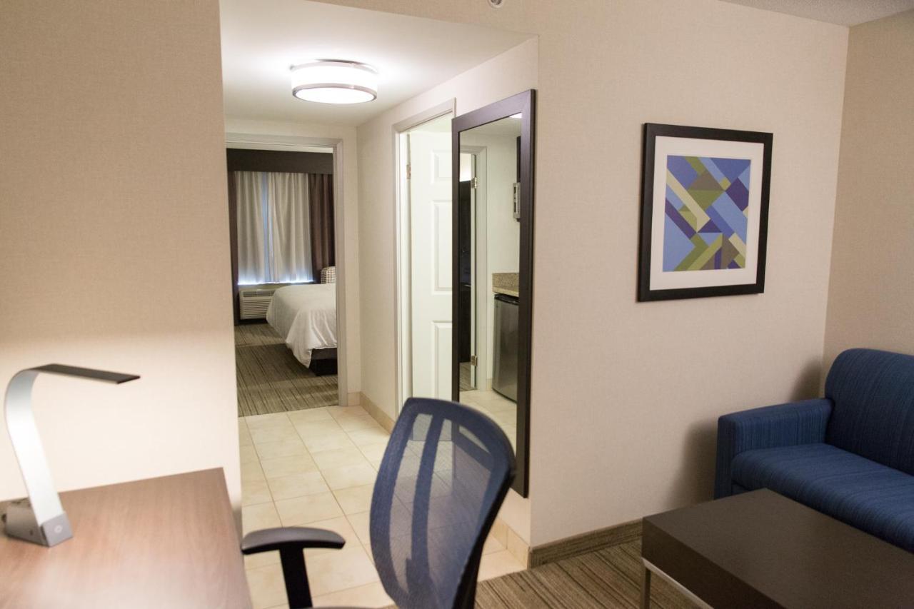 Holiday Inn Express Brampton By Ihg Экстерьер фото