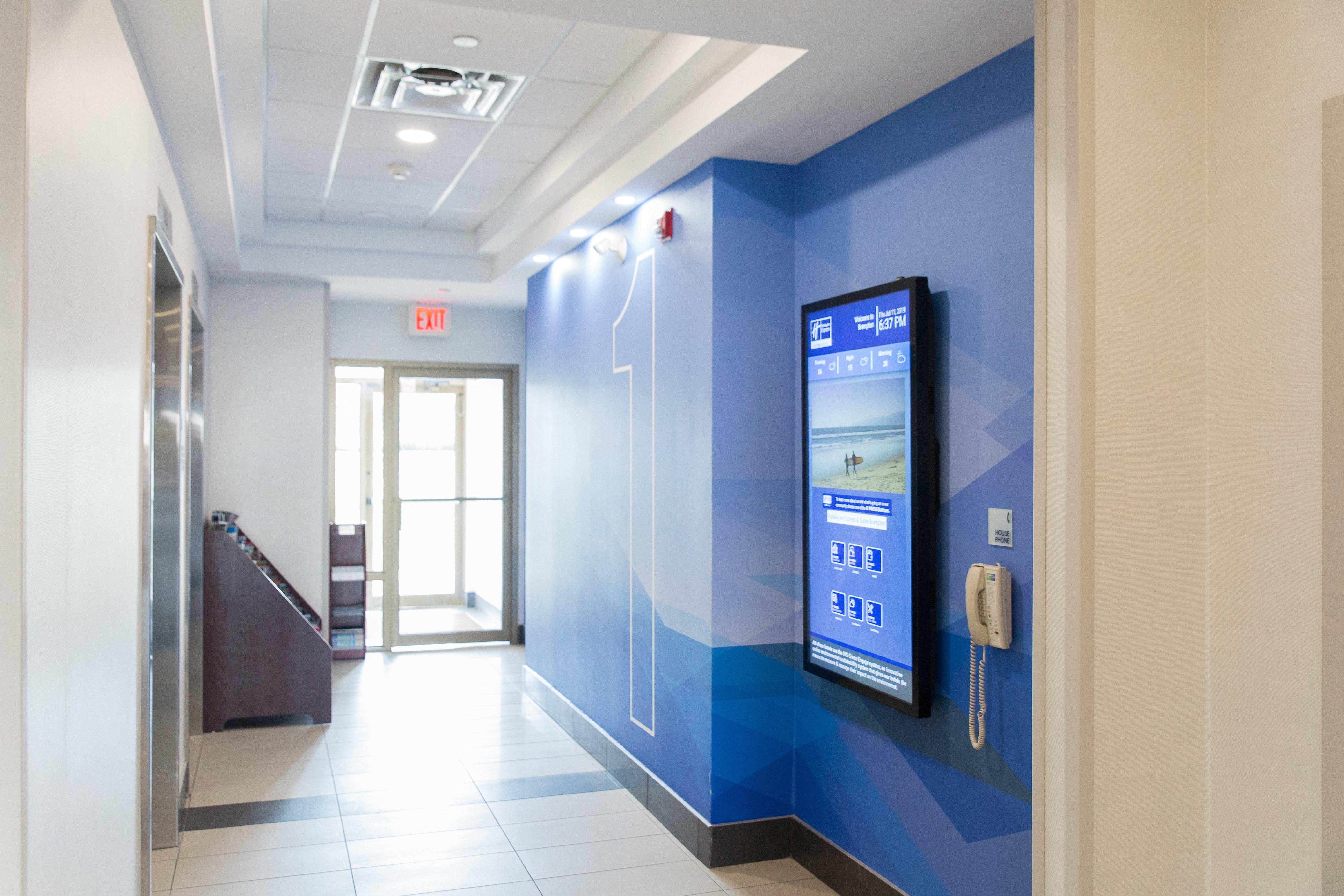 Holiday Inn Express Brampton By Ihg Экстерьер фото