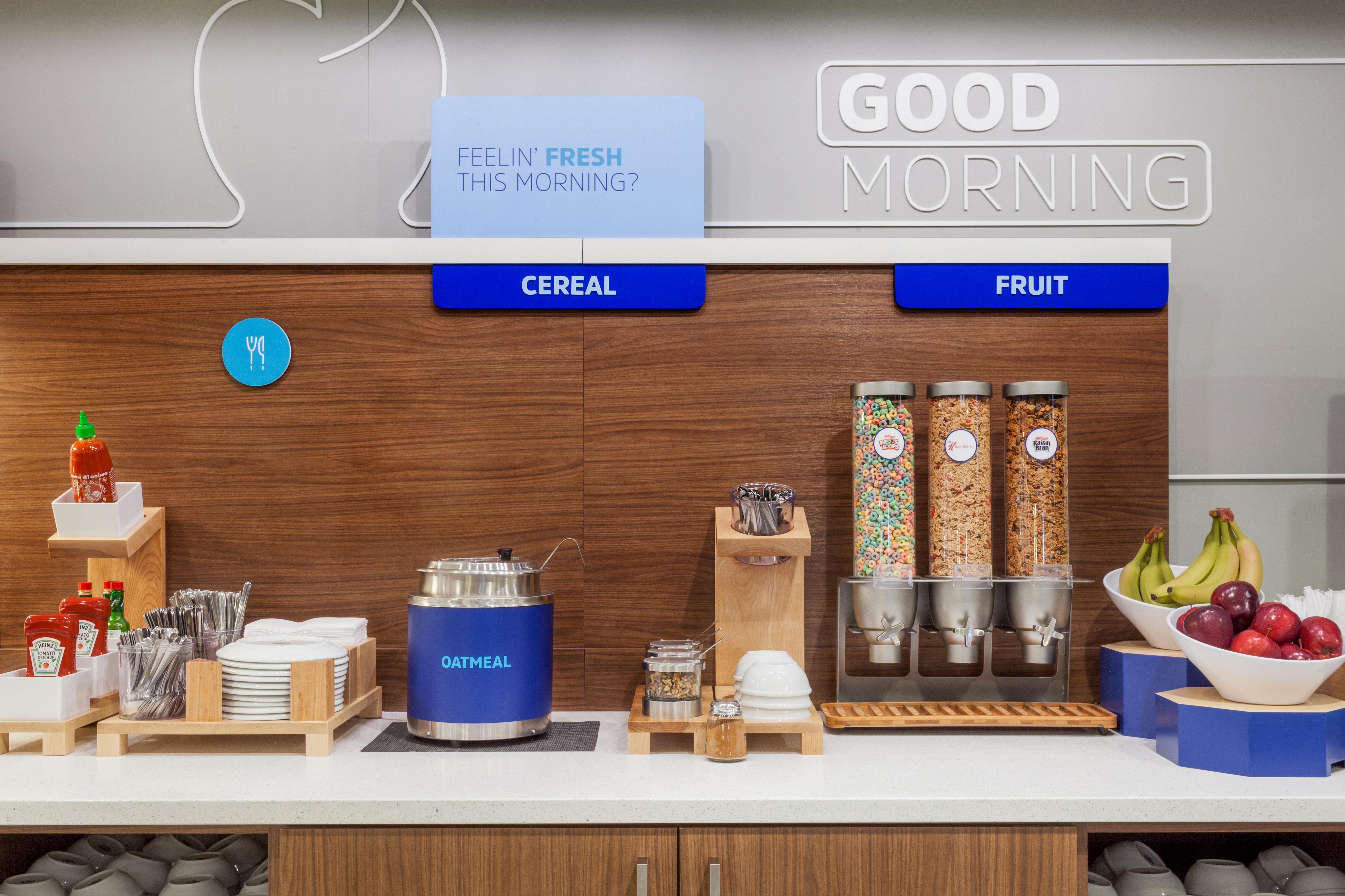Holiday Inn Express Brampton By Ihg Экстерьер фото