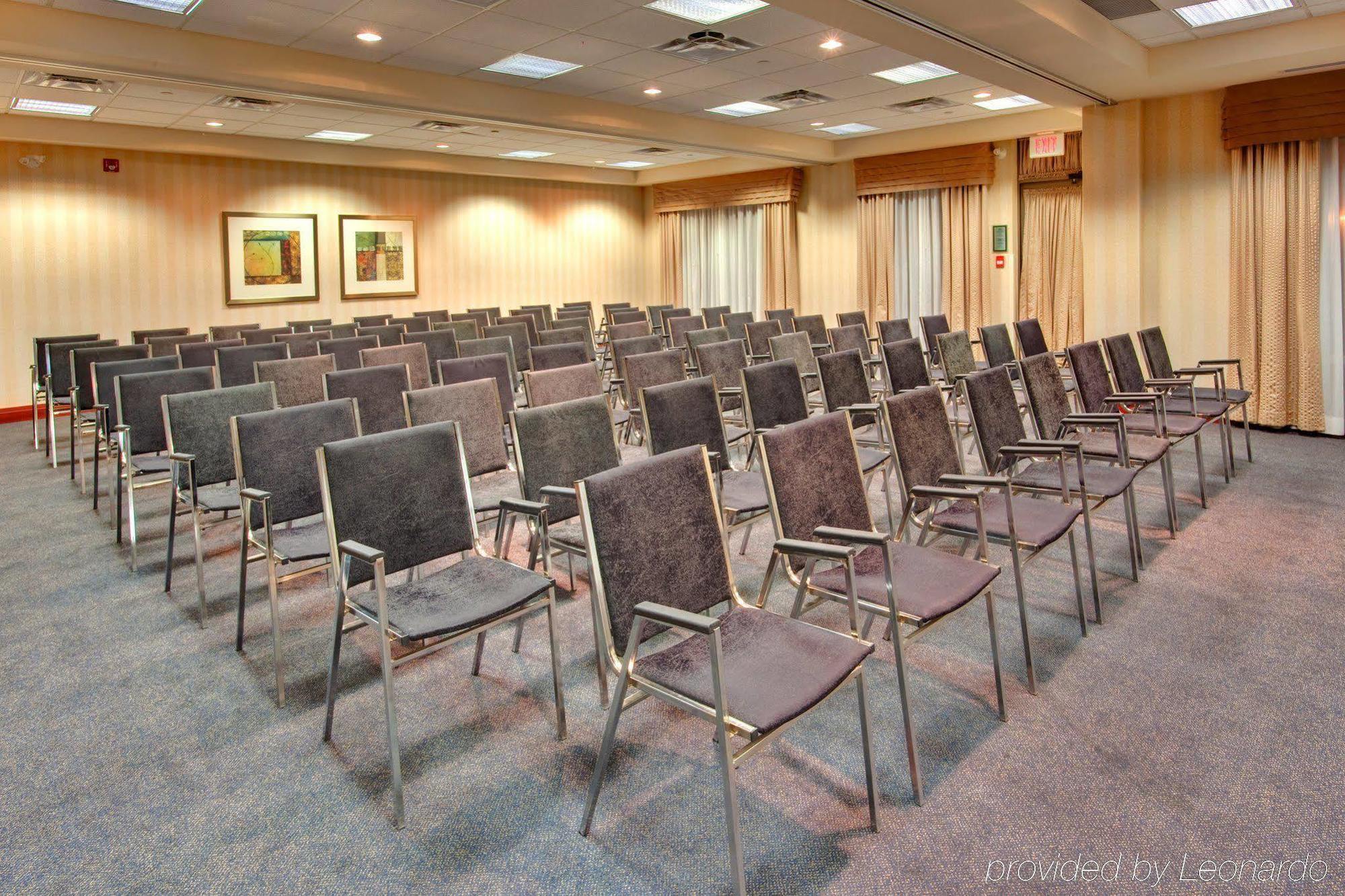Holiday Inn Express Brampton By Ihg Экстерьер фото