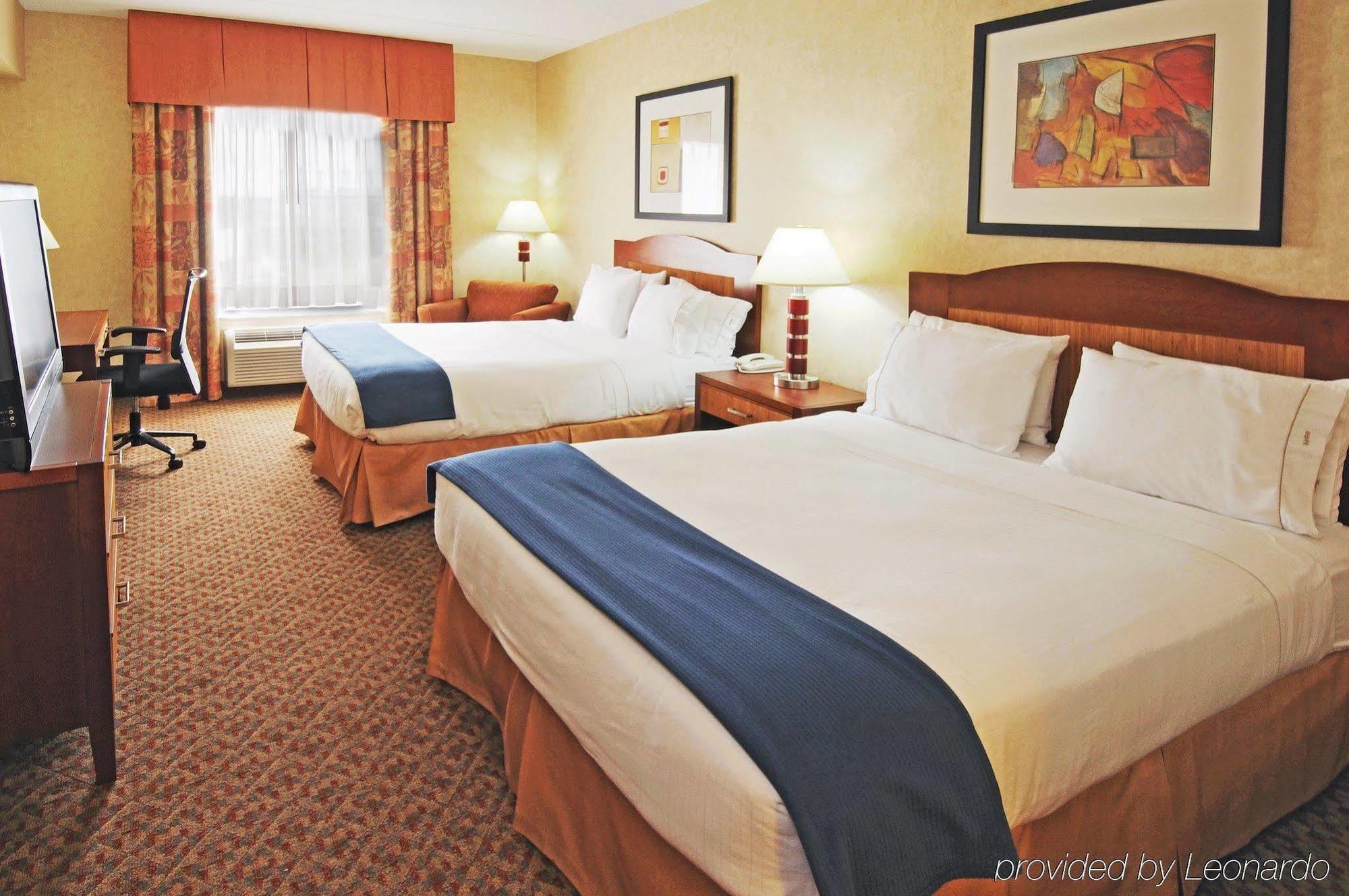 Holiday Inn Express Brampton By Ihg Экстерьер фото